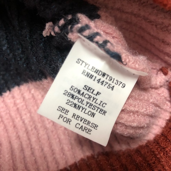 Davi & Dani Striped Pocket Knit Sweater - Picture 4 of 6